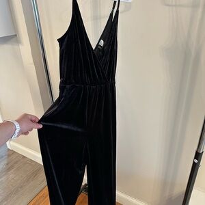 Elegant Black Velvet Jumpsuit